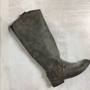 MOSSIMO KNEE BOOTS IN WIDE CALF